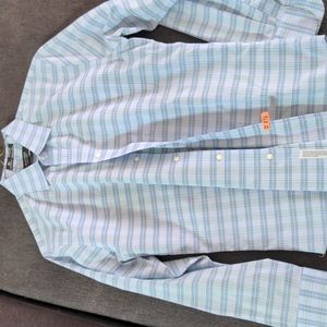 Nordstrom men's dress shirt. Size 32-33